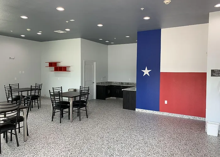 Scottish Inns And Suites Scarsdale